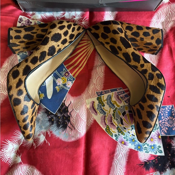 Vince Camuto leopard block heels. Size 8.5. - Picture 5 of 9